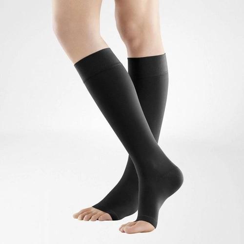 A black colour compression stockings. It is one of Bauerfeind Australia's best compression stockings, VenoTrain Knee High Compression Stockings Open Toe (Black).